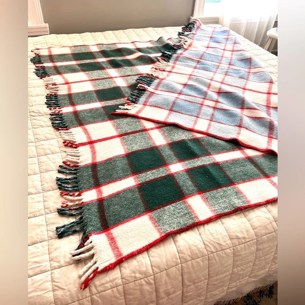 Vintage Cotton Multicolor Plaid Fringed Stadium/Camping Blanket 63 x 78